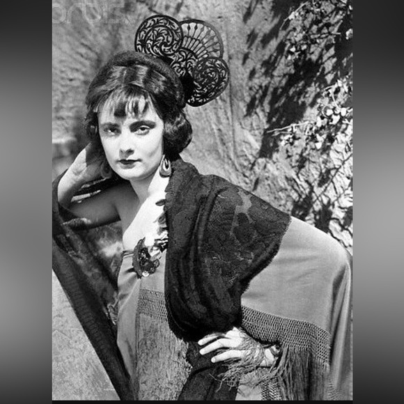 Antique Celluloid Mantilla Hair Comb - Picture 2 of 6